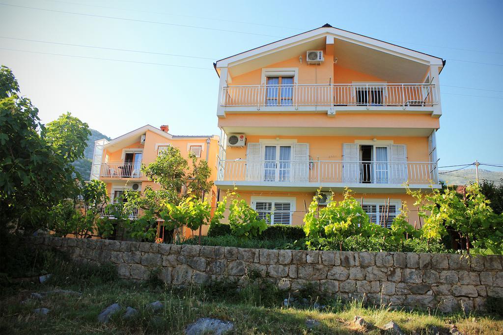 Apartments For Friends Trebinje Luaran gambar